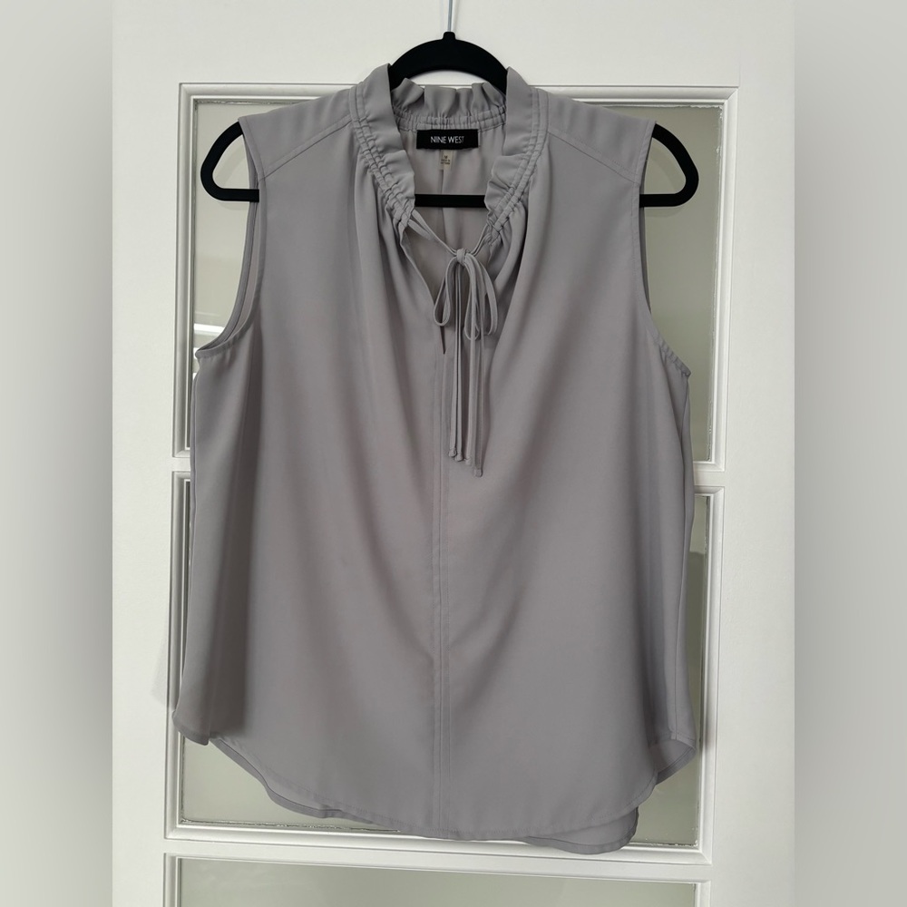 Nine West Light Gray Sleeveless Blouse
